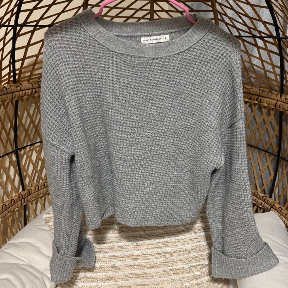 Women’s gray sweater